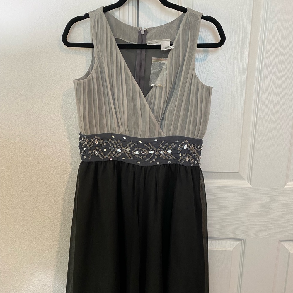 New Newport News dress without tags extra stones still attached